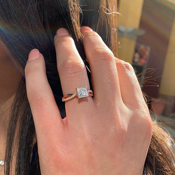 Classic gold color wedding ring