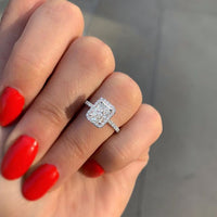 Ring Luxury Solitaire Square Stone Prong