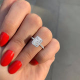 Ring Luxury Solitaire Square Stone Prong